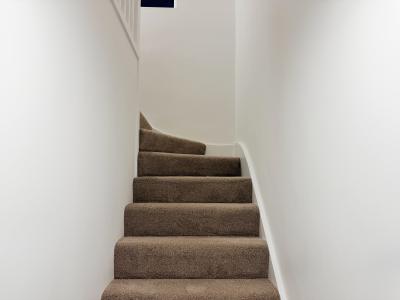 A lovely loft room with its own en-suite bathroom is now available in our HMO house - Image 5