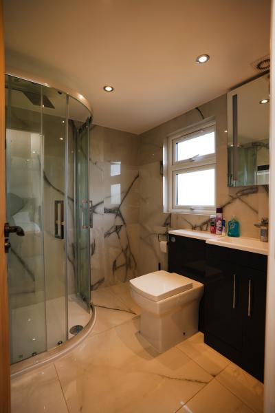 3 Bedroom First Floor Flat  in North Hill Drive, Harold Hill, Romford RM3 9AQ - Image 11