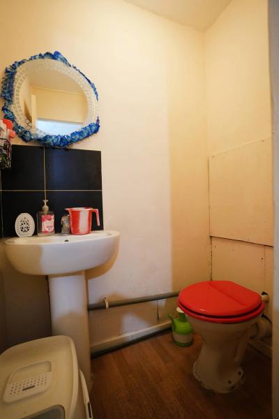 3 Bedroom Flat at Teviot Street, London, E14 6QT - Image 10