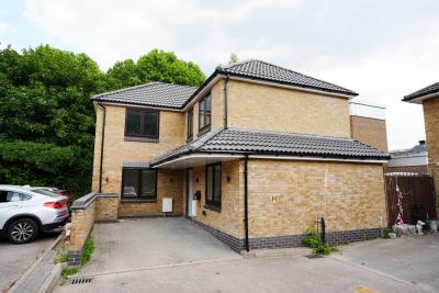 Elim Way, Plaistow E13 0EH - Image 1