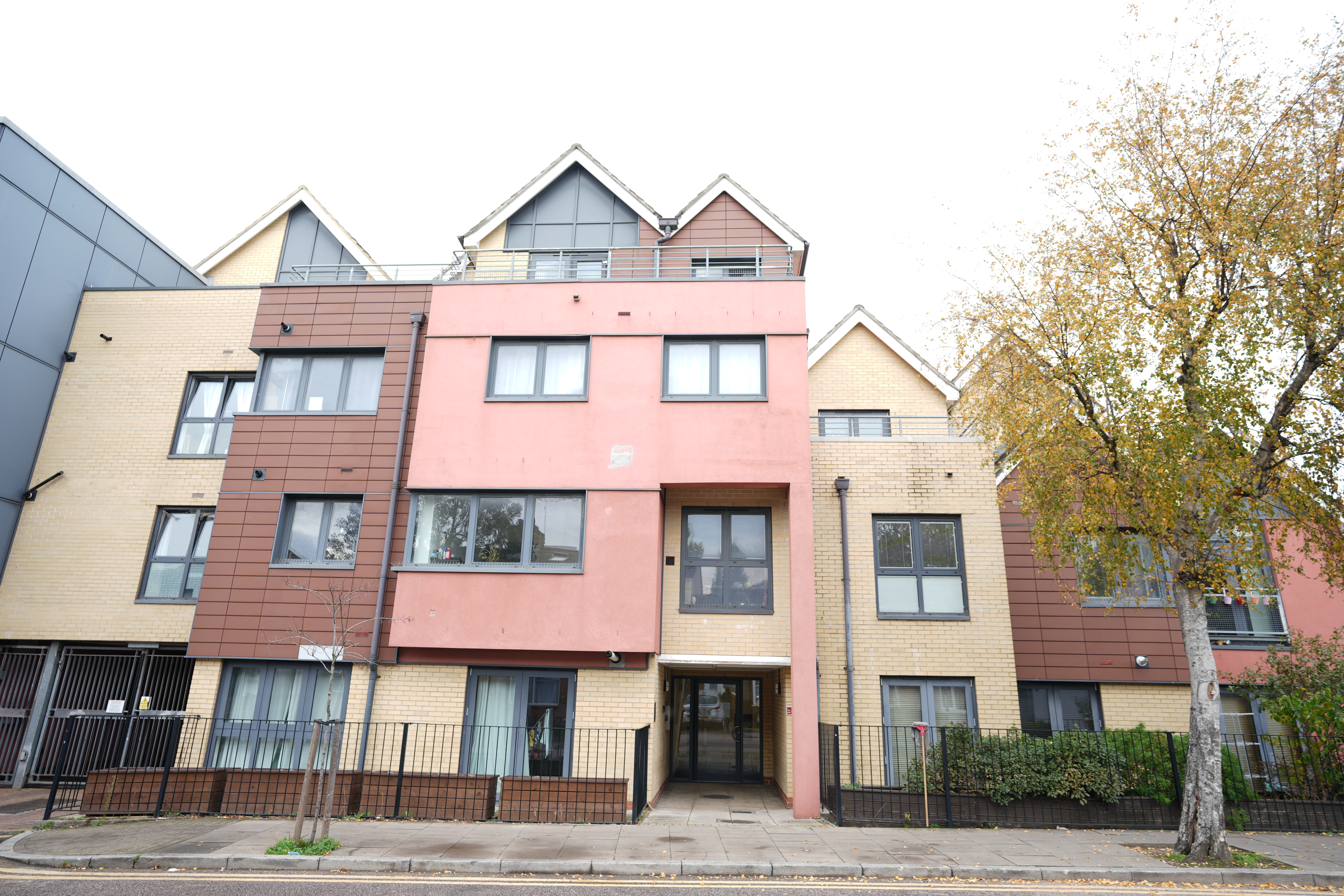 One Bedroom Flat to rent - Image 1