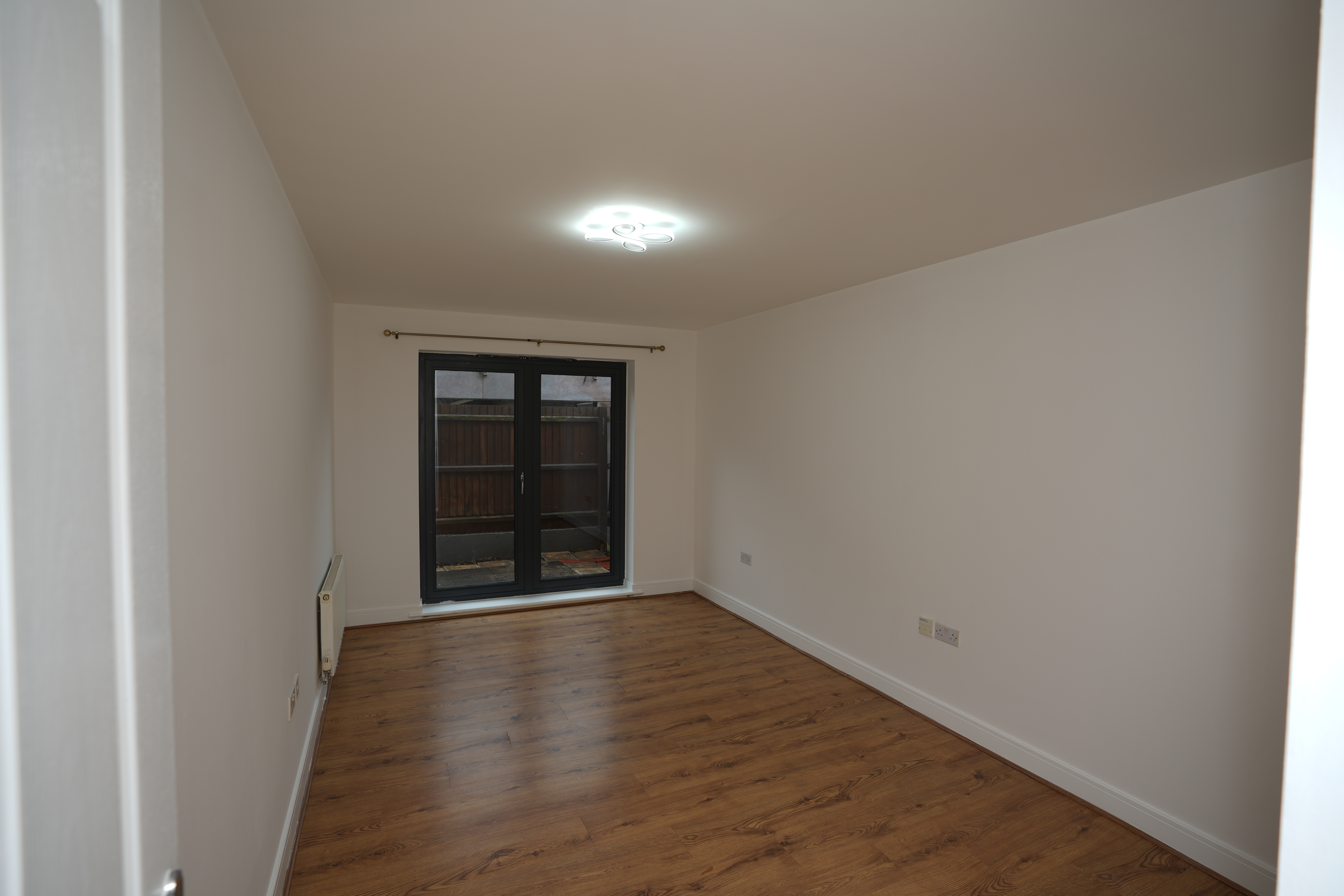 One Bedroom Flat to rent - Image 4