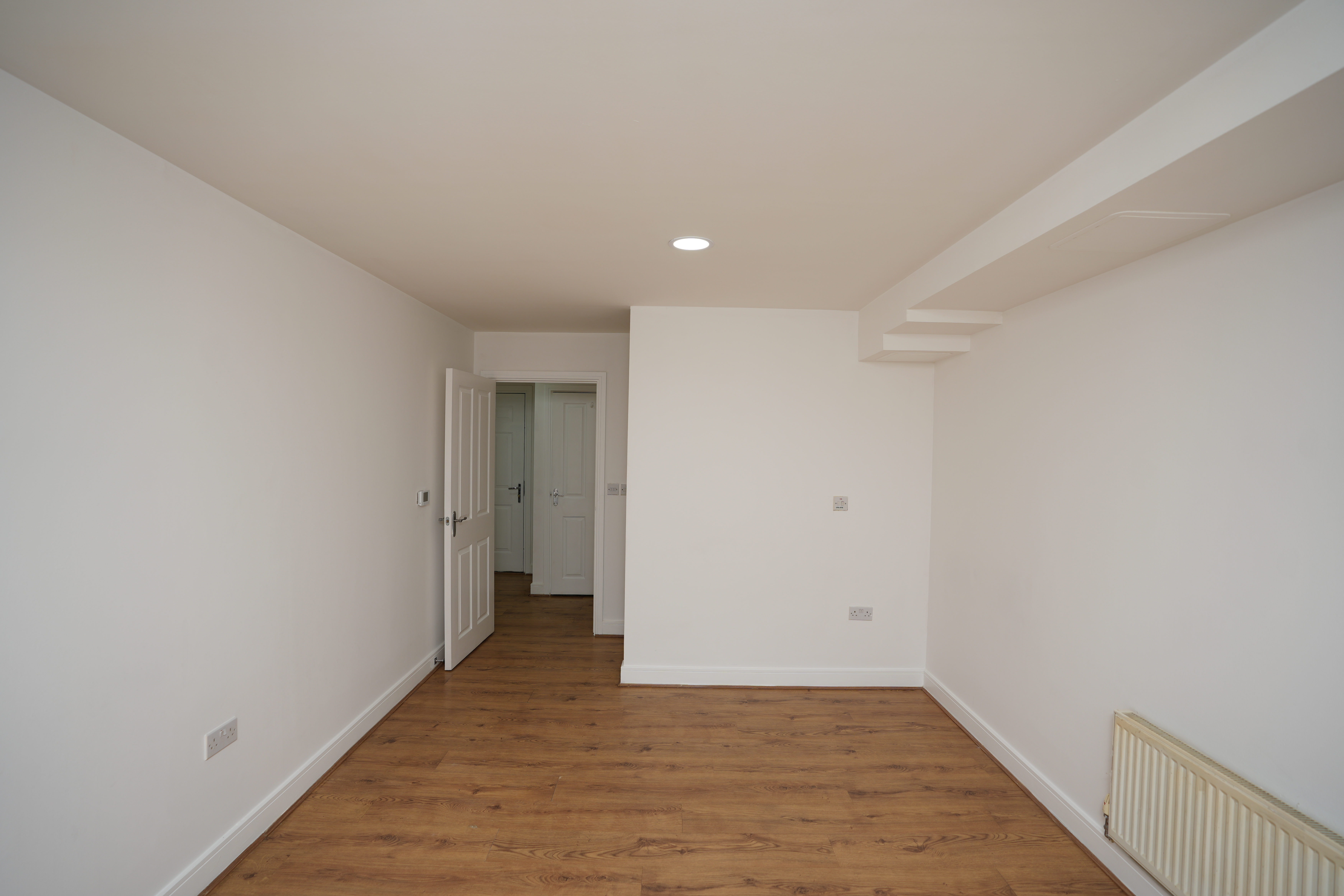One Bedroom Flat to rent - Image 6