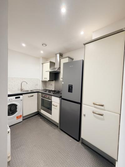 One Bedroom Flat to rent - Image 8