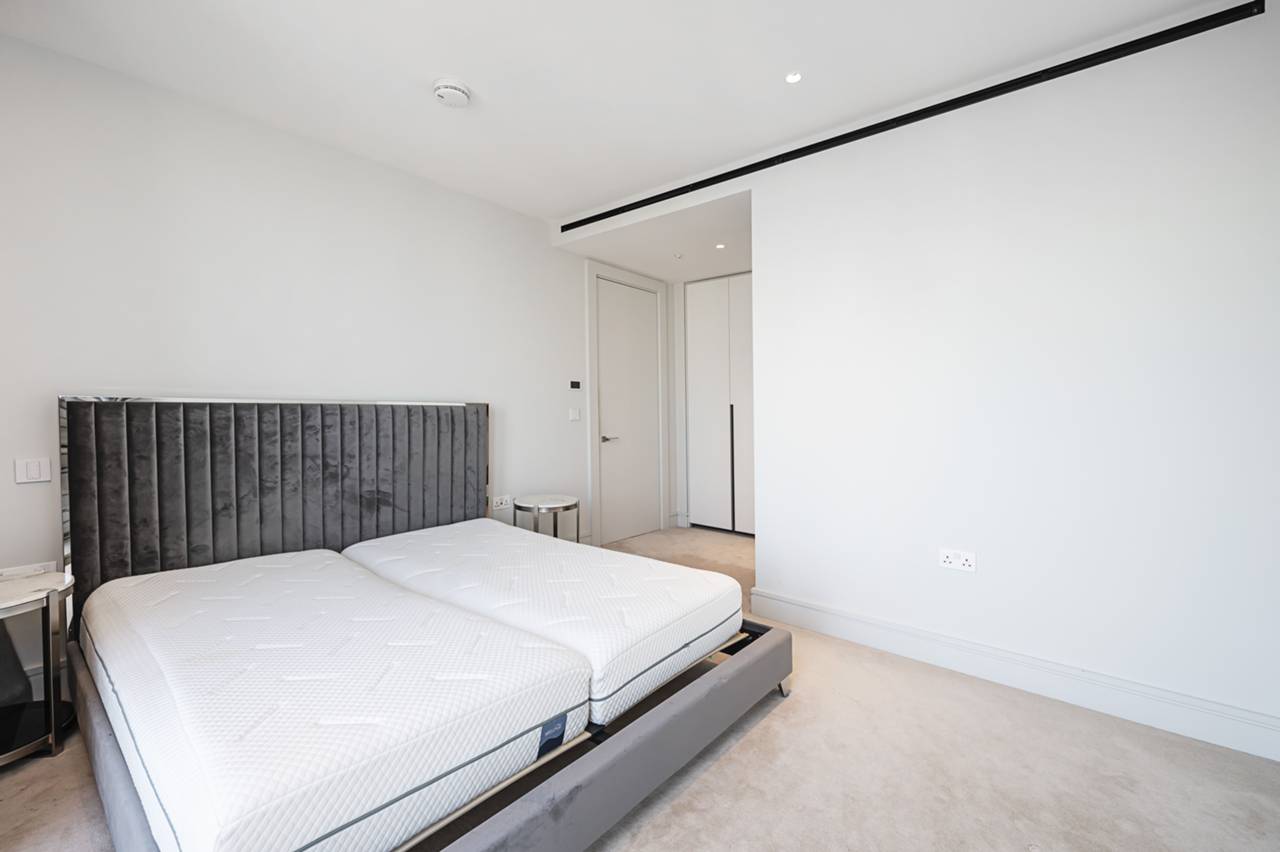 Houndsditch, Bishopsgate, EC3A - Image 8