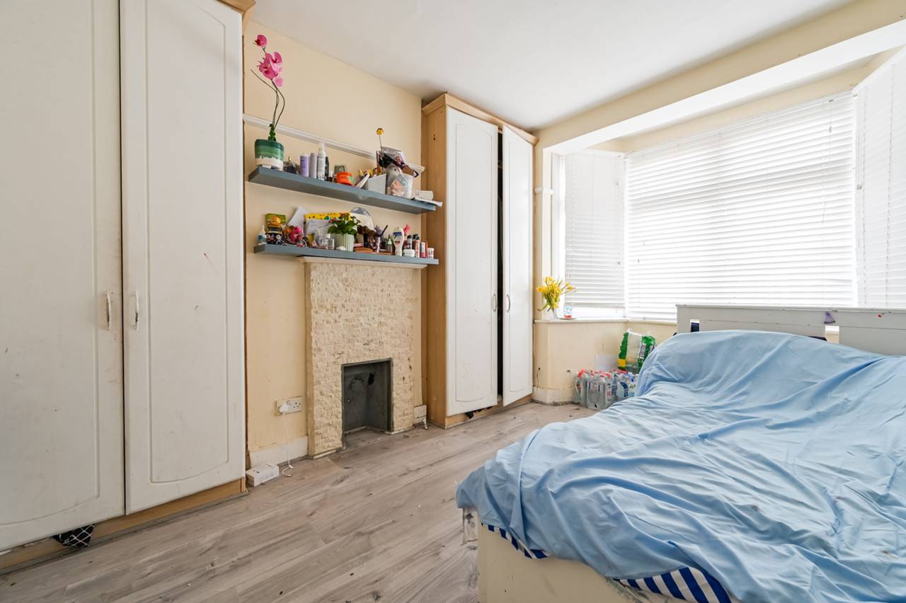Chesterfield Road, Leyton, E10 - Image 2