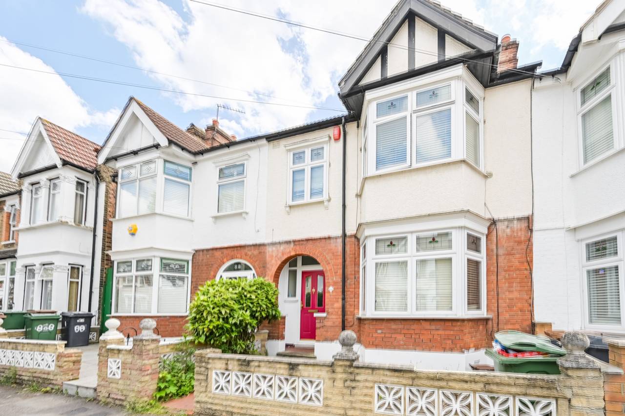 Chesterfield Road, Leyton, E10 - Image 3