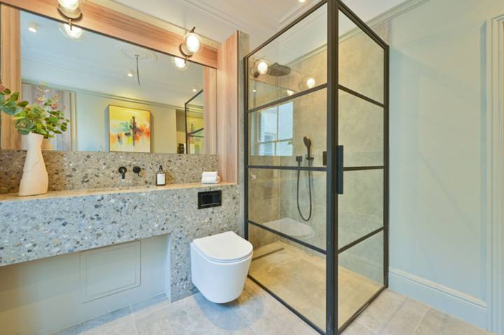Southampton Row, Bloomsbury, WC1B - Image 3